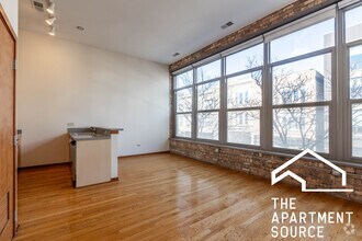 Building Photo - 2934 N Milwaukee Ave