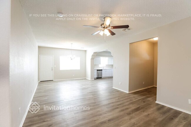 Building Photo - 8712 W Turney Ave
