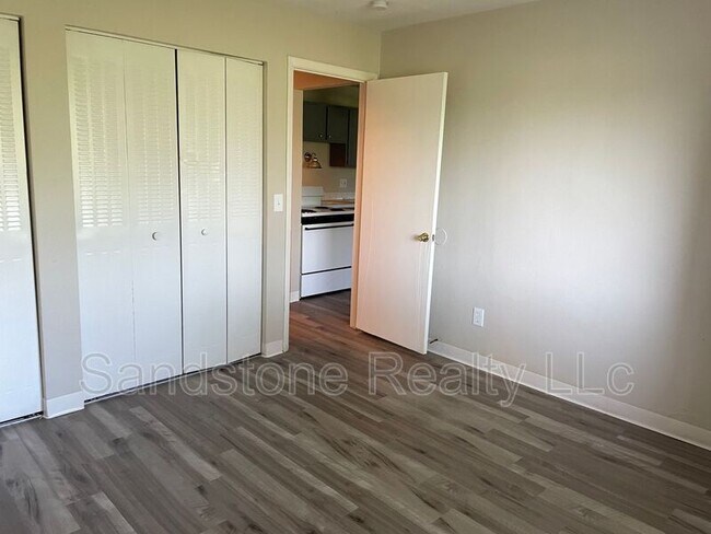 Foto del edificio - 2102 Tower Blvd