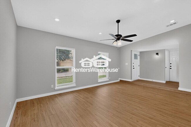 Foto del edificio - 4413 Campion Ln