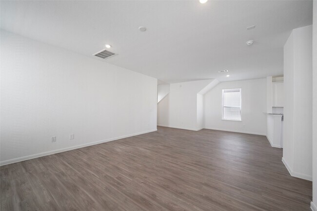 Foto del edificio - 5703 Finely Run St