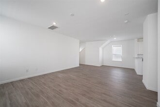 Building Photo - 5703 Finely Run St