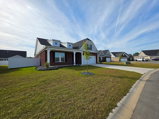 Foto del edificio - 3360 Rustic Dr