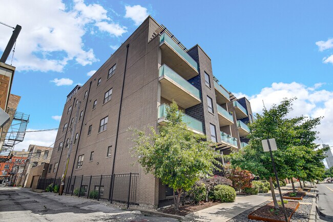 Foto del edificio - 1150 W Hubbard St