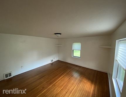 Foto del edificio - 2 br, 1 bath House - 7817 Camp Ernie Rd