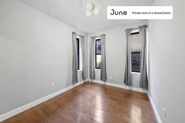 Foto del edificio - Room in Shared 4 bed/1.5 bath home in Hamilton Heights
