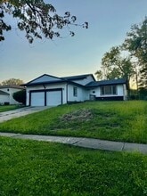 Building Photo - 906 Blackhawk Dr