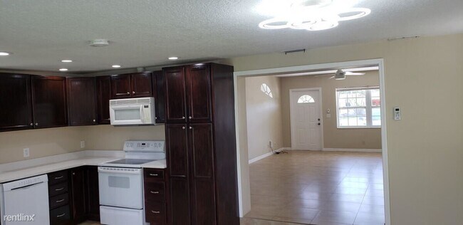 Building Photo - 3 br, 2 bath House - 3841 Dunes Rd