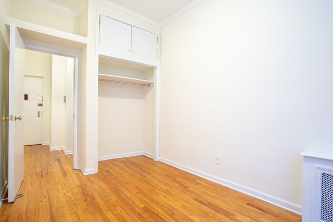 Foto del edificio - 200 E 75th St