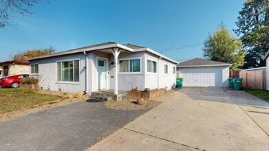 Building Photo - 708 N Crescent Ave