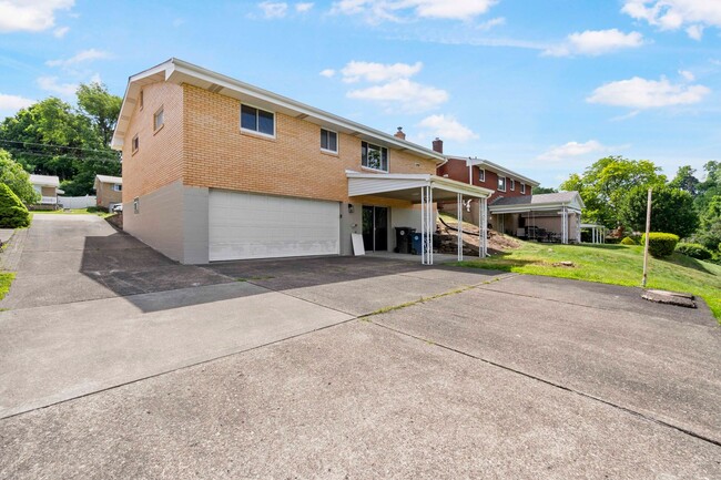 Building Photo - AVAILABLE NOW! FULLY RENOVATED 3-bedroom in BALDWIN!