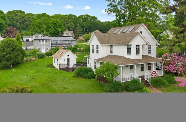 Building Photo - 257 Elm St