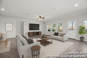 Foto del edificio - 1047 Raceland Rd