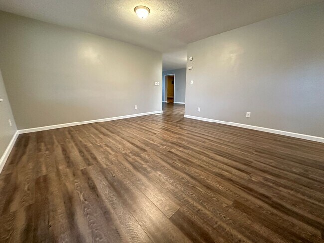 Foto del edificio - 6550 Summerdale