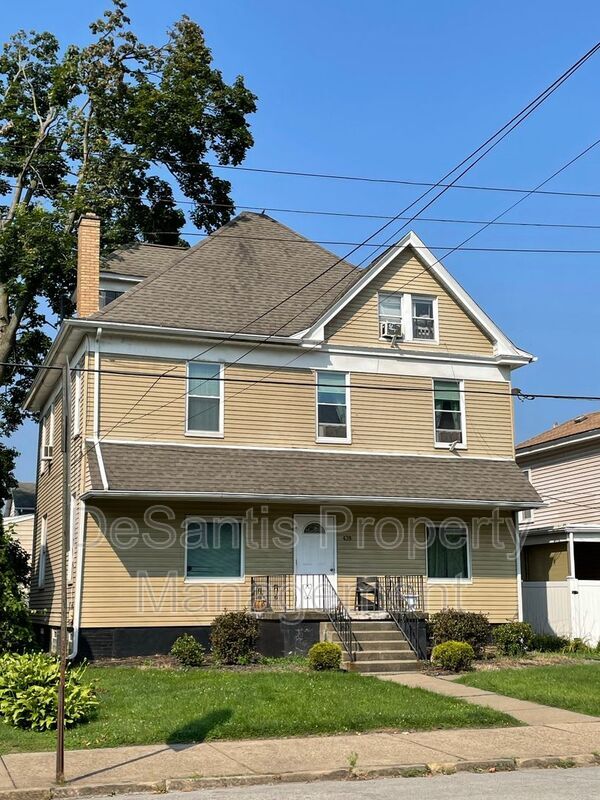 439 College Ave Unit D, Beaver, PA 15009 Condo for Rent in Beaver, PA