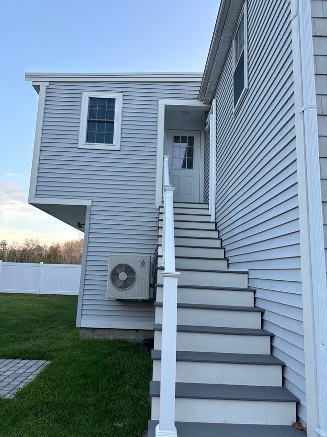 Building Photo - 208 Wareham Rd