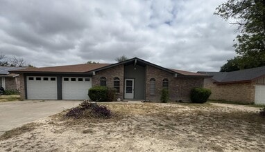 Building Photo - 109 Pauline Ave