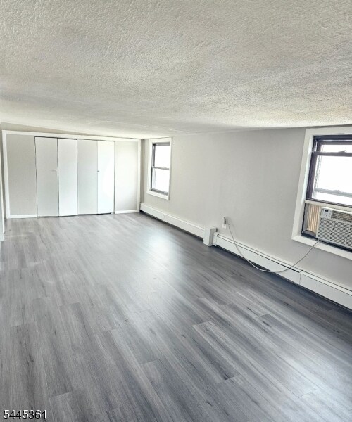Foto del edificio - 127 Lake Hiawatha Blvd