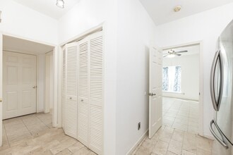 Building Photo - 7547 Brompton St