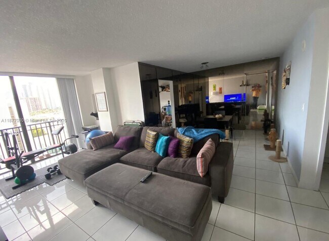 Foto del edificio - 16909 N Bay Rd