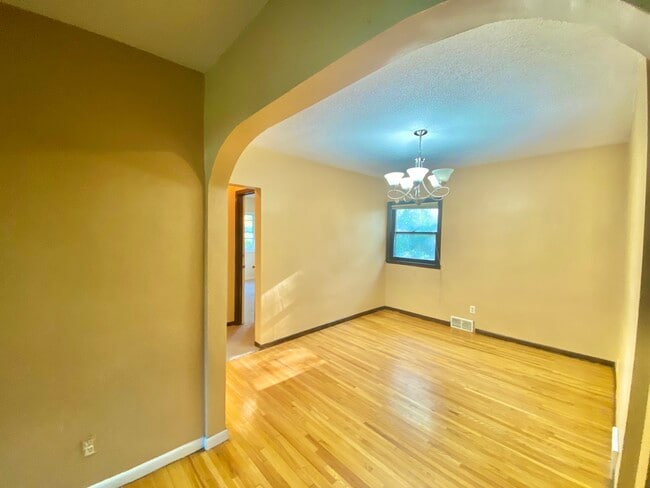 Foto del edificio - 2417 Parkview Blvd