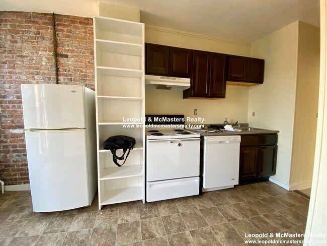 Foto del edificio - 75 S Huntington Ave