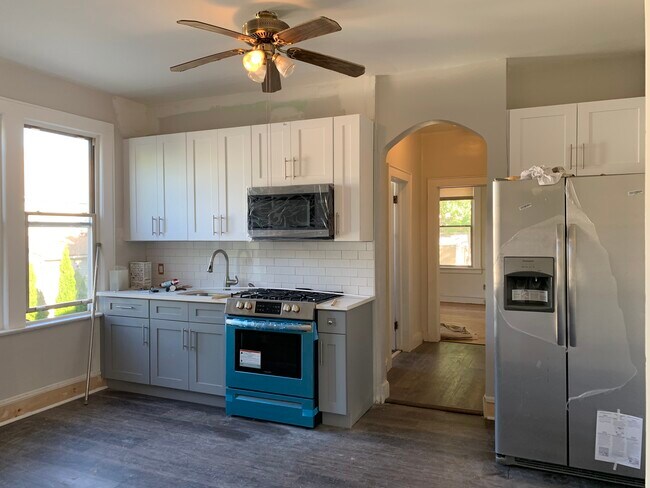 Foto del edificio - 1585 Leslie St