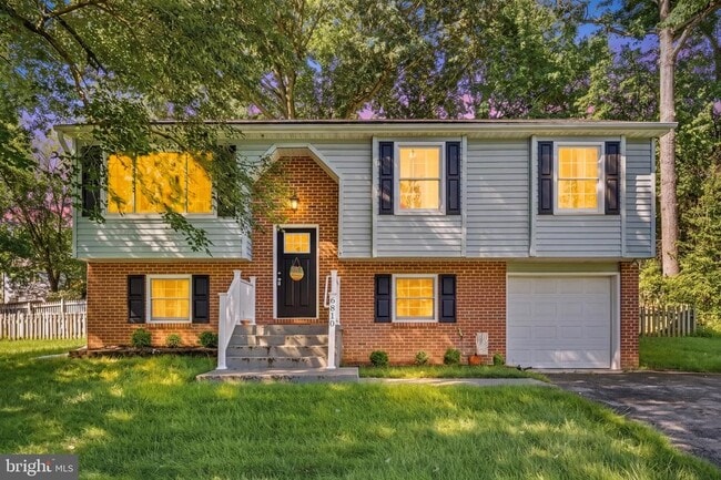 Building Photo - 6810 Estate Ln