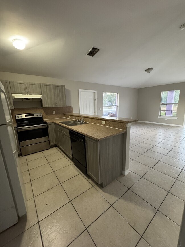 Photo - 4773 Jordan Ave S Apartment