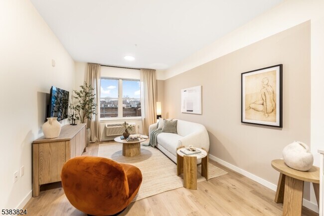 Foto del edificio - 431 Dr Martin Luther King Jr Blvd