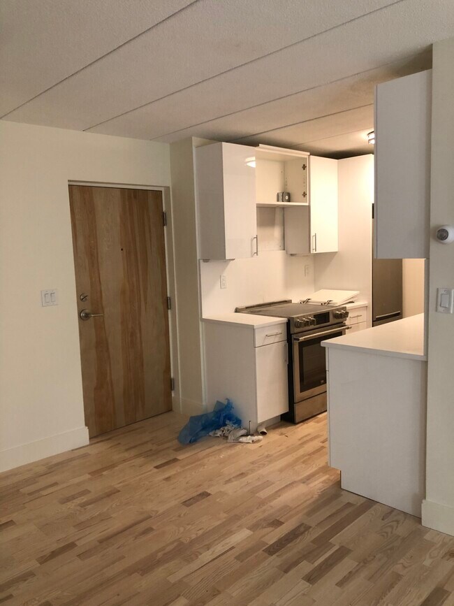 Building Photo - 16 Trowbridge St