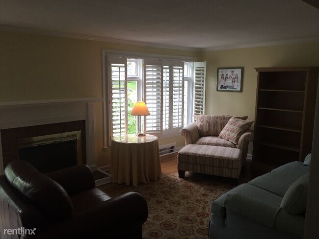 Foto del edificio - 5 br, 3.5 bath House - 4406 W 70th Street