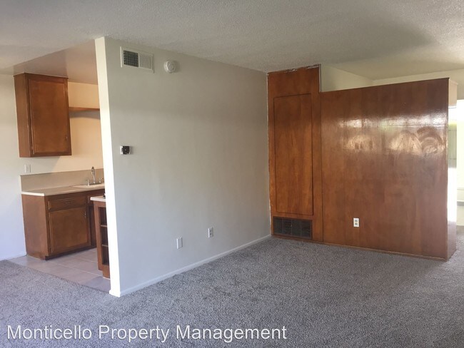 Foto del edificio - 2120 E Almont Ave