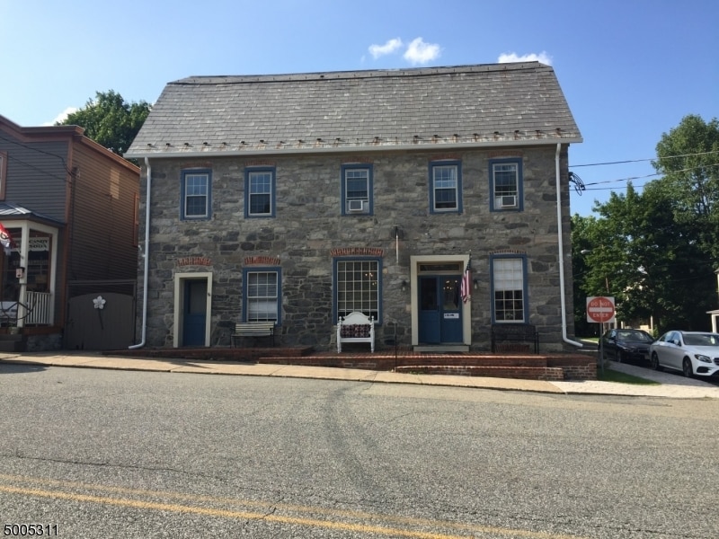 329 High St, Hackettstown, NJ 07840 Room for Rent in Hackettstown, NJ