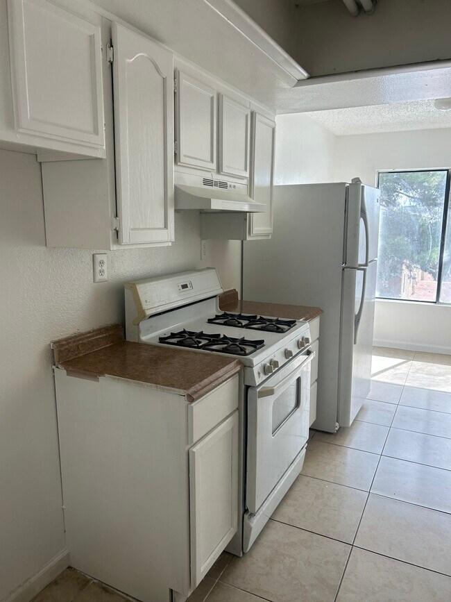 Building Photo - 2841 Wheelwright Dr