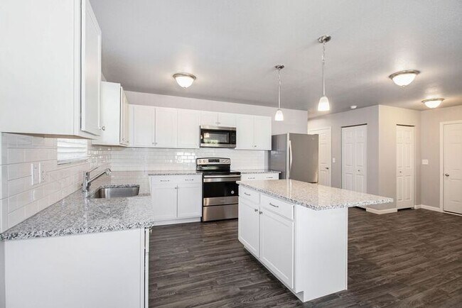 Building Photo - 4678 Ammon Dr