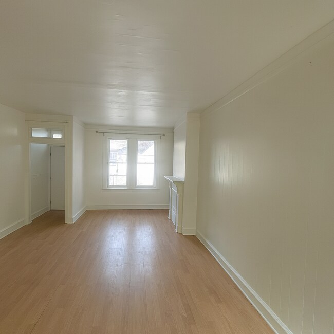 Photo - 128 W Wishart St House