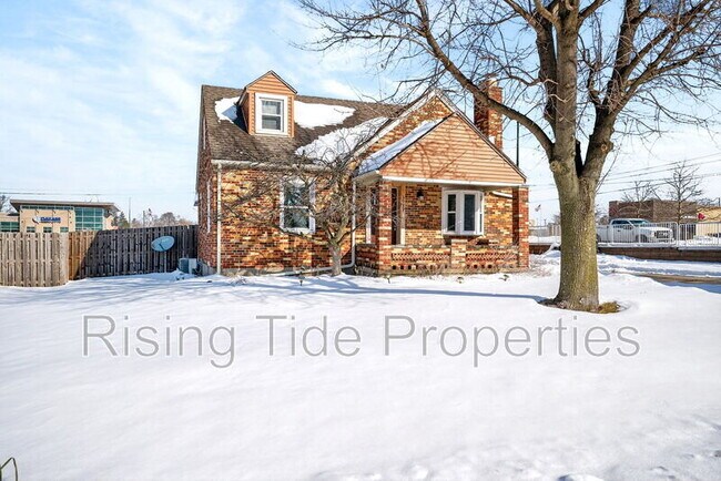 Foto del edificio - 1937 N Sunny Ridge Rd