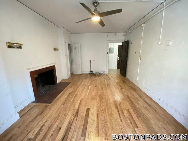 Foto del edificio - 91 Westland Ave