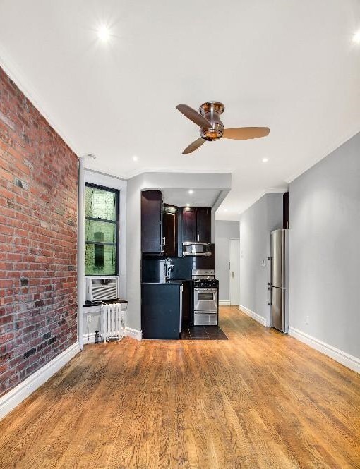 Primary Photo - 250 Mott St