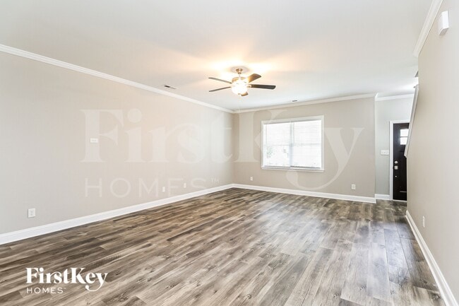 Foto del edificio - 5602 Falkland Lane