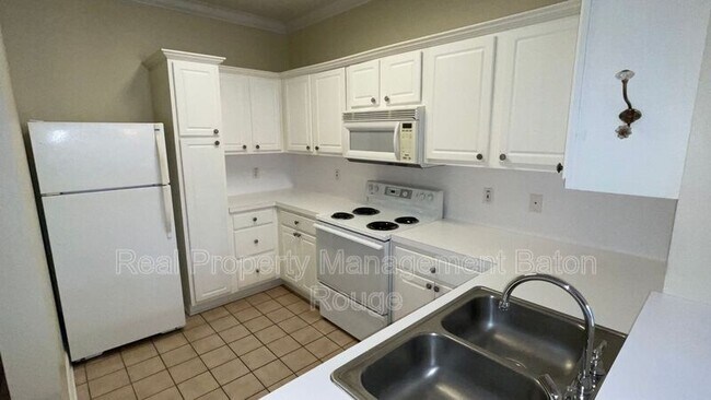 Foto del edificio - 4464 Highland Rd