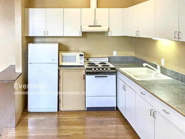 Building Photo - 2538 Kensing Ct