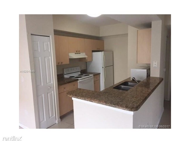 Foto del edificio - 2570 Centergate Dr