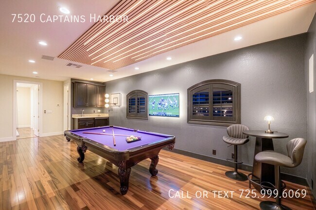 Foto del edificio - 7520 Captains Harbor Dr