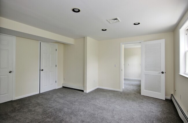 Foto del edificio - 821 Long Ridge Rd