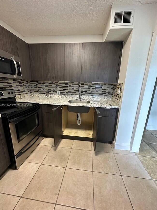 Foto del edificio - 1521 NW 43rd Ave