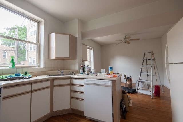 Foto del edificio - 5783 N Ridge Ave