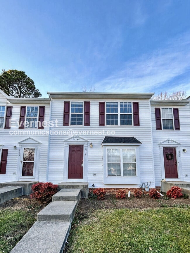 Foto del edificio - 8726 Springwater Dr