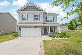 Building Photo - 5613 Amelia Ln